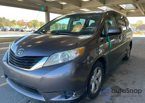 2011 Toyota Sienna Le z USA, uszkodzony, nr VIN 5TDKK3DC0BS124701